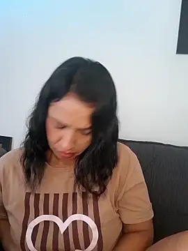 mell0102 online show from June 2, 2026, 2:41 pm