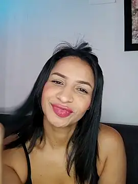 mell0102 online show from June 18, 2026, 12:42 pm