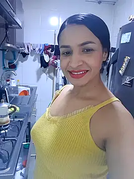 mell0102 online show from July 15, 2026, 4:12 pm