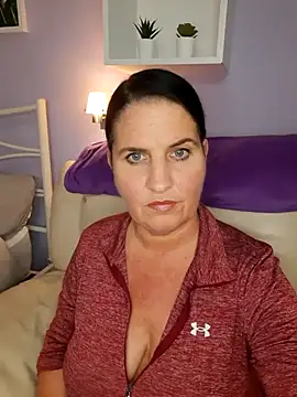 Snapshot of Velvet-Milf chatting on May 16, 2026, 7:49 am Velvet-Milf online show from May 16, 2026, 7:49 am