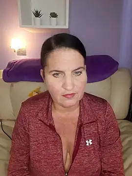 Snapshot of Velvet-Milf chatting on May 18, 2026, 9:37 am Velvet-Milf online show from May 18, 2026, 9:37 am