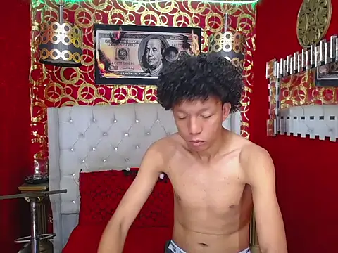 Snapshot of skinny20boy chatting on July 13, 2026, 8:55 pm skinny20boy online show from July 13, 2026, 8:55 pm