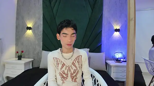 Snapshot of Andy_vergara1 chatting on May 14, 2026, 12:01 pm Andy vergara1 online show from May 14, 2026, 12:01 pm