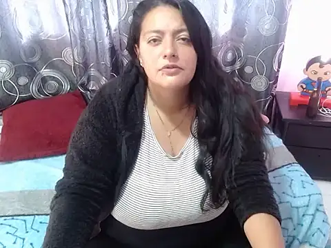 Snapshot of FabritziAPiel chatting on May 13, 2026, 1:30 pm FabritziAPiel online show from May 13, 2026, 1:30 pm