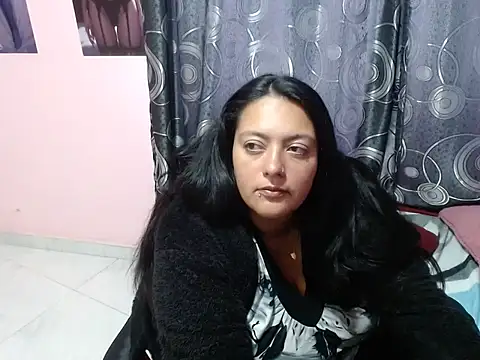 Snapshot of FabritziAPiel chatting on May 15, 2026, 2:24 pm FabritziAPiel online show from May 15, 2026, 2:24 pm