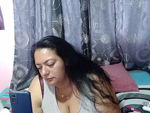 Snapshot of FabritziAPiel chatting on May 26, 2026, 2:57 pm FabritziAPiel online show from May 26, 2026, 2:57 pm