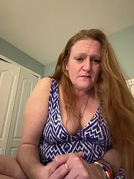 Kellilyn10 online show from May 28, 2026, 2:20 am