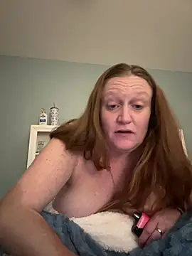 Kellilyn10 online show from May 29, 2026, 4:54 am