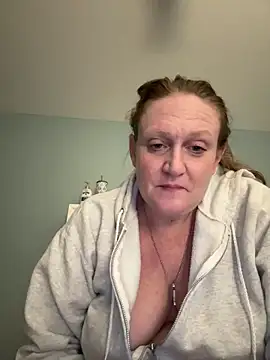 Kellilyn10 online show from May 30, 2026, 5:04 am