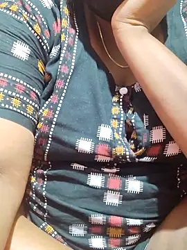 tamilkavitha123 online show from May 22, 2026, 6:53 am