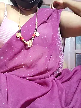 tamilkavitha123 online show from May 25, 2026, 4:35 pm