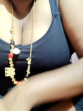 tamilkavitha123 online show from May 29, 2026, 8:12 am