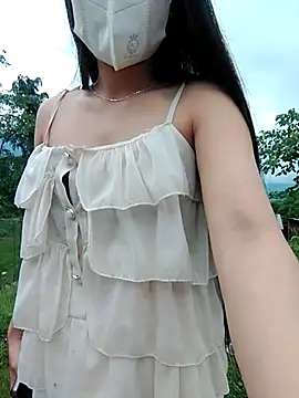 Snapshot of Sweet_peachyy chatting on May 17, 2026, 11:45 pm Sweet peachyy online show from May 17, 2026, 11:45 pm