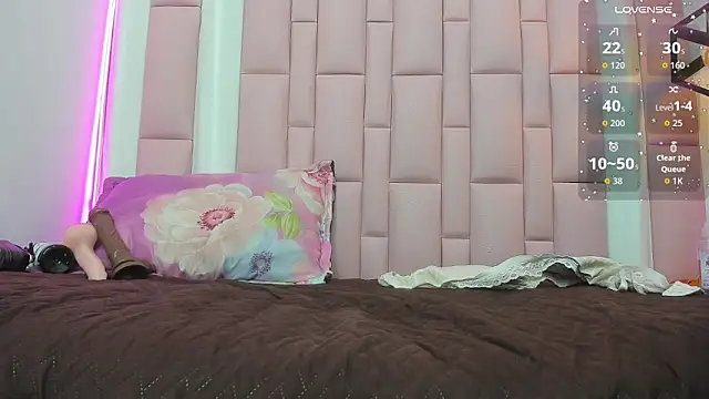 Princess Xoxo online show from May 19, 2026, 5:03 am