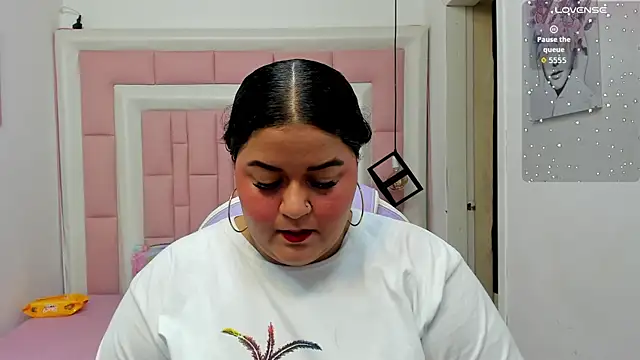 Snapshot of Princess_Xoxo chatting on June 12, 2026, 1:21 pm Princess Xoxo online show from June 12, 2026, 1:21 pm