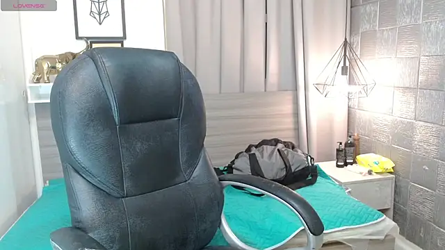 Snapshot of Princess_Xoxo chatting on July 16, 2026, 7:53 pm Princess Xoxo online show from July 16, 2026, 7:53 pm