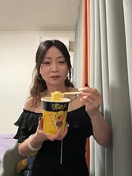 Snapshot of huihui_520 chatting on May 15, 2026, 7:04 am huihui 520 online show from May 15, 2026, 7:04 am