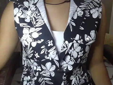 Snapshot of Maanvi_Gill chatting on May 11, 2026, 4:59 pm Maanvi Gill online show from May 11, 2026, 4:59 pm