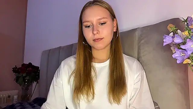 AlisaDreamy online show from May 26, 2026, 2:13 pm