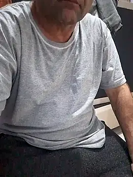 CasalCoupeBrasil online show from July 7, 2026, 10:47 pm