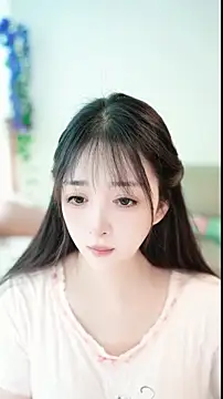 singer-wenwan online show from May 17, 2026, 5:49 am