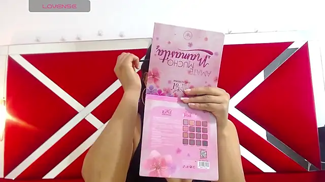 Sophie pink78 online show from May 23, 2026, 1:04 pm