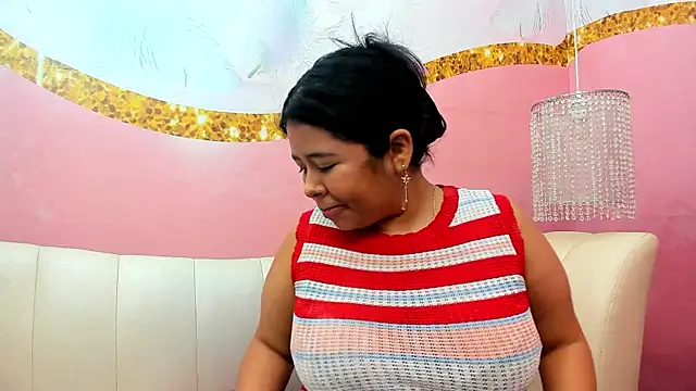 AriaMoonnn online show from May 27, 2026, 3:03 am