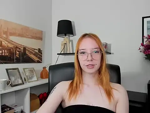 foxSonya online show from May 19, 2026, 5:47 am
