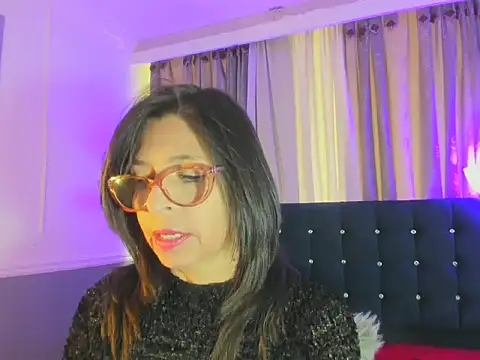 Snapshot of lena_gray chatting on May 14, 2026, 1:40 pm lena gray online show from May 14, 2026, 1:40 pm