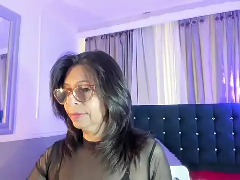 Snapshot of lena_gray chatting on May 25, 2026, 1:28 pm lena gray online show from May 25, 2026, 1:28 pm