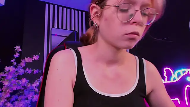 FoxxyyPolly online show from July 19, 2026, 5:22 am