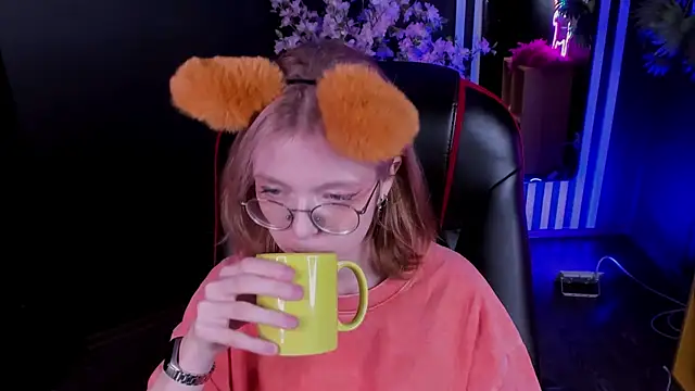 FoxxyyPolly online show from July 25, 2026, 5:27 am