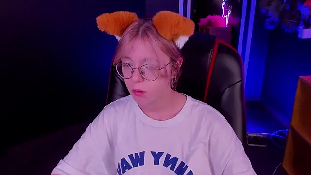 FoxxyyPolly online show from July 29, 2026, 5:16 am
