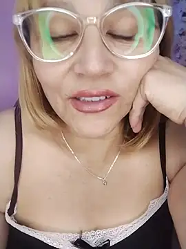 Snapshot of vitaminafranccesca chatting on May 22, 2026, 6:57 pm vitaminafranccesca online show from May 22, 2026, 6:57 pm