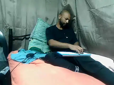 Camodick online show from April 17, 2026, 4:32 pm