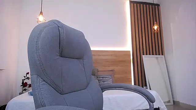 alexa forbes  online show from May 15, 2026, 2:51 am