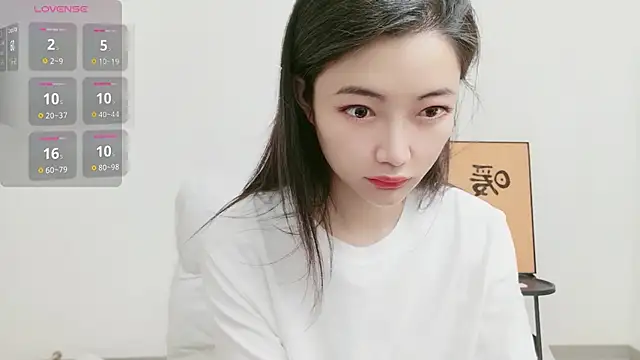 woxiangjinjin030 online show from May 22, 2026, 6:31 am