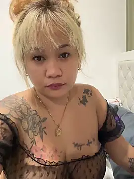 Snapshot of queenmia__ph chatting on May 22, 2026, 6:46 pm queenmia ph online show from May 22, 2026, 6:46 pm