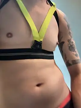 sluttydogsextoy online show from May 30, 2026, 8:39 pm