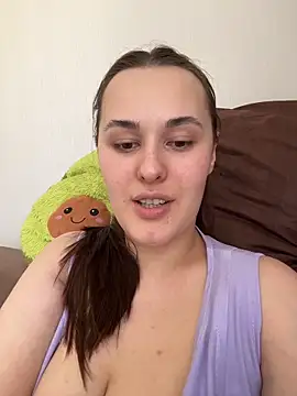 Queen Monica  online show from May 24, 2026, 6:40 am