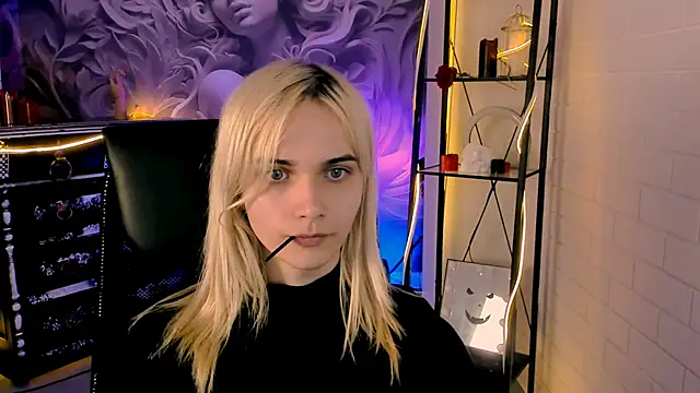 DanaWint online show from May 28, 2026, 1:08 pm