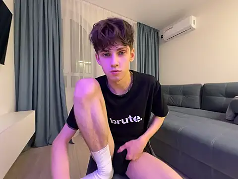 Ryann Desire online show from July 24, 2026, 5:33 pm