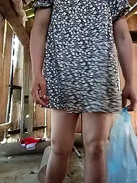 tomtit123 online show from May 13, 2026, 7:28 am