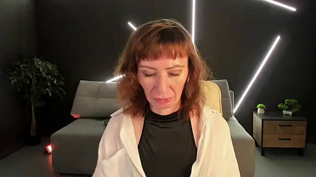 gracekellyyy online show from July 21, 2026, 3:53 am