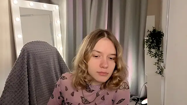 MilanaRayy online show from May 21, 2026, 5:03 am