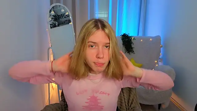 MilanaRayy online show from July 14, 2026, 5:34 am