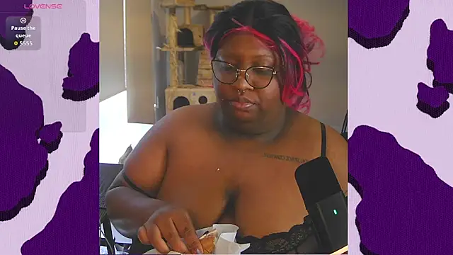 xxmoniquestarrxx online show from May 24, 2026, 2:00 pm