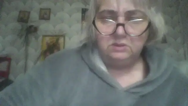 MarinaFarina53 online show from May 18, 2026, 7:03 am