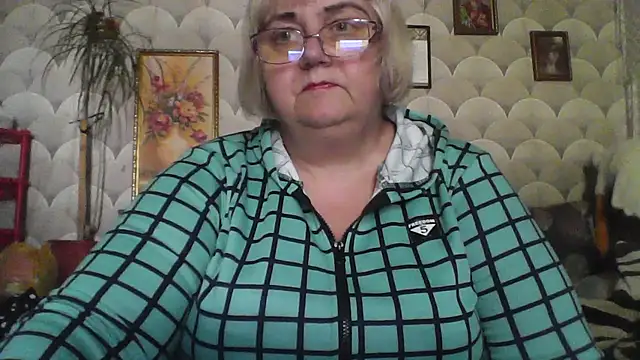 MarinaFarina53 online show from May 29, 2026, 5:49 am