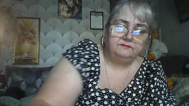 MarinaFarina53 online show from July 14, 2026, 3:55 am